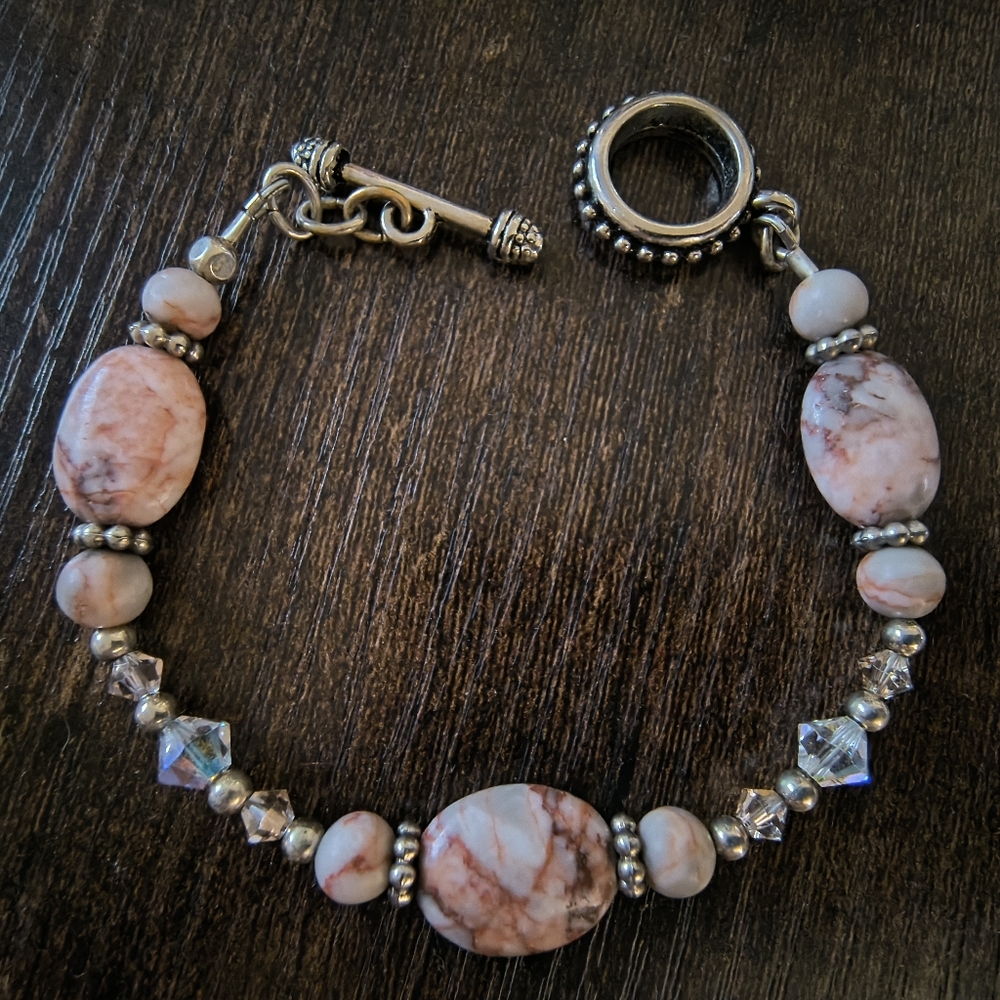 3/20$*Elegant Pink Marble Stone Bracelet